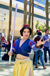 WonderCon 2017 Cosplay Snow White Jedi Star Wars
